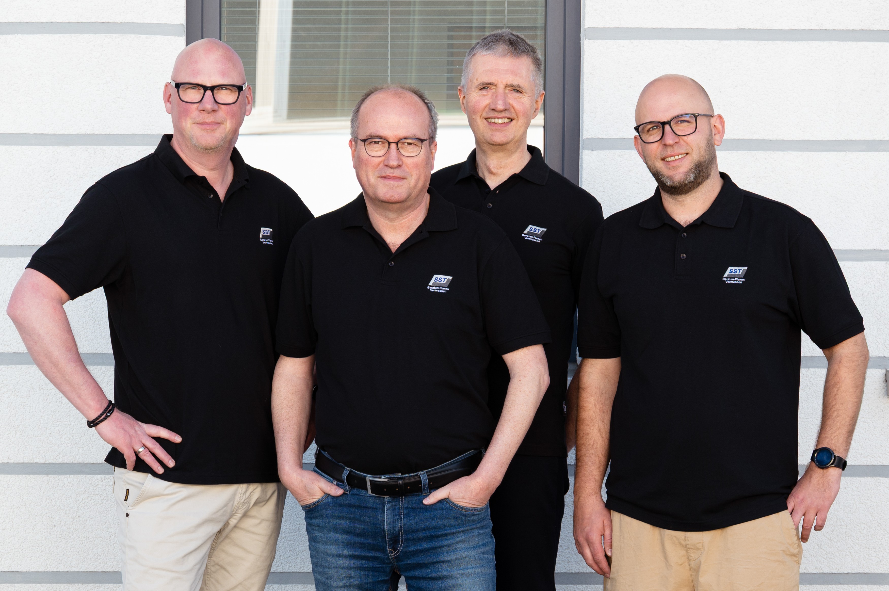 Managing directors and authorized signatories